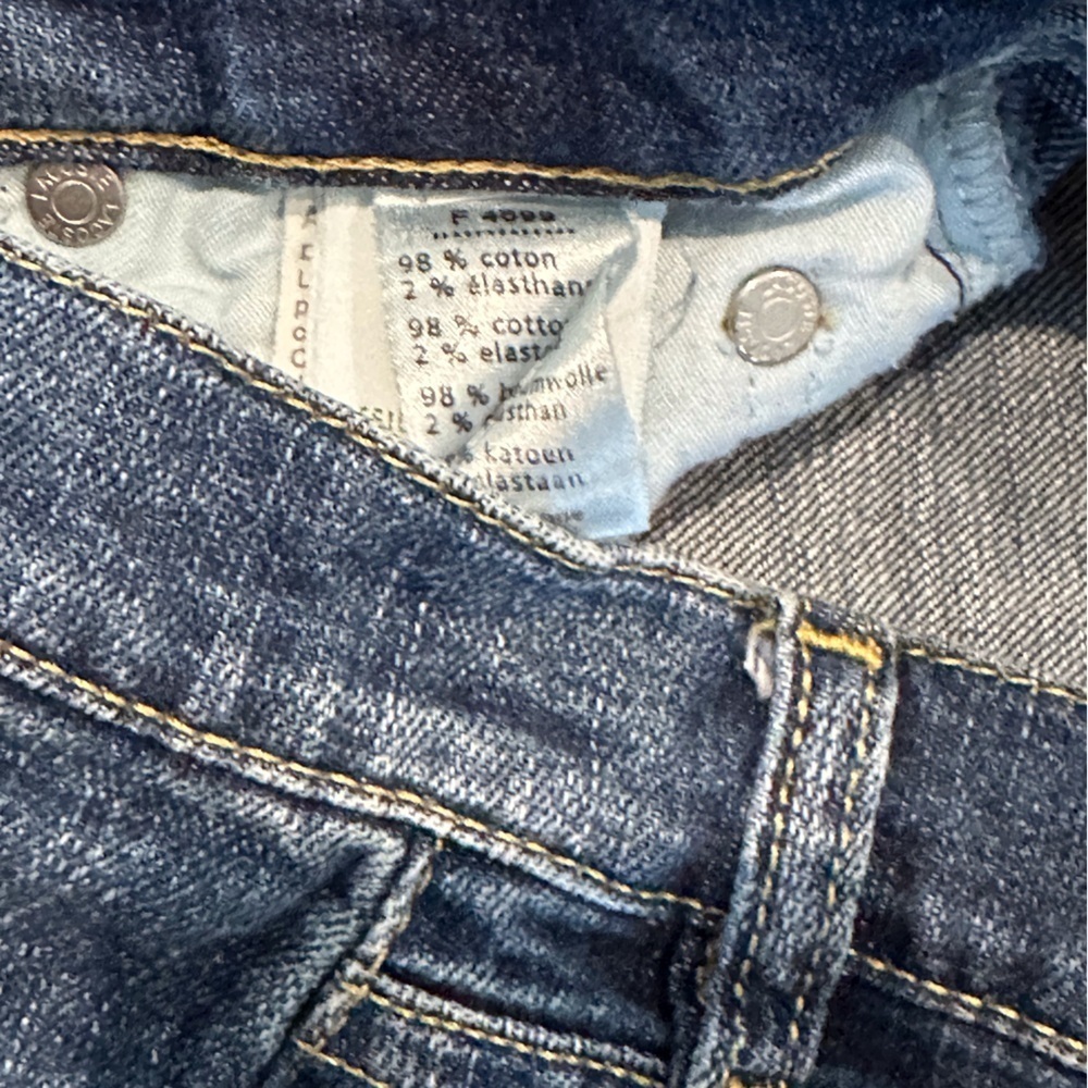 New! Lacoste Girls 8 Denim Jean Skirt with Alligator Detailing on Back Pockets - Picture 7 of 9